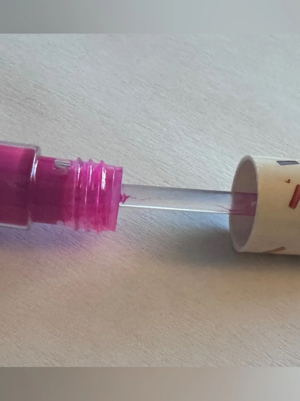 ORIGINAL | MAC Cosmetics Oh, Sweetie Lip Glass | Raspberry Cream - Picture 5 of 7